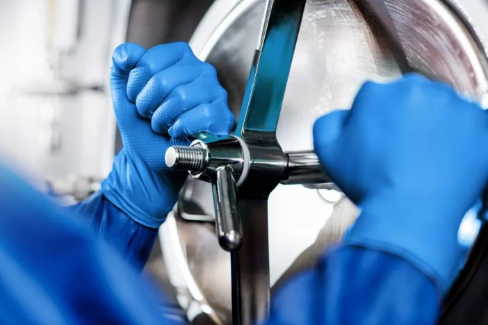 Перчатки нитриловые GOGRIP удлиненные особопрочные 30см голубые 25 пар M, L, XL   